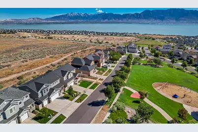 312 W Rocky Creek Way, Saratoga Springs, UT 84045 - Photo 32