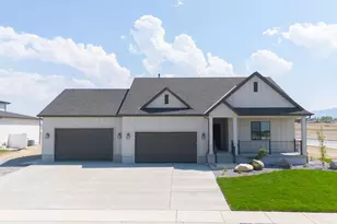 514 E Gilmour St, Grantsville, UT 84074 - Photo 2