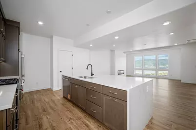 2002 W Pointe Dr #E3, Heber City, UT 84032 - Photo 6