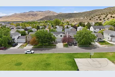 4066 E Parkers Pl, Eagle Mountain, UT 84005 - Photo 22