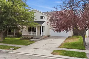 4066 E Parkers Pl, Eagle Mountain, UT 84005 - Photo 2