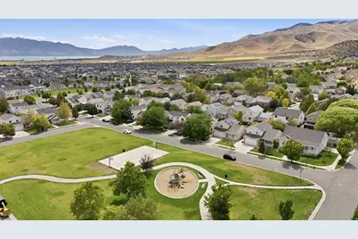 4066 E Parkers Pl, Eagle Mountain, UT 84005 - Photo 24