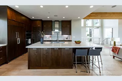 4501 E Wyndom Ct S, Salt Lake City, UT 84108 - Photo 8