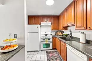 1243 E Cottonwood Hills Dr, Sandy, UT 84094 - Photo 14
