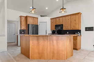 6342 W Rose Run Way S, Herriman, UT 84096 - Photo 10