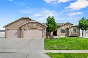 6342 W Rose Run Way S, Herriman, UT 84096 - Photo 1