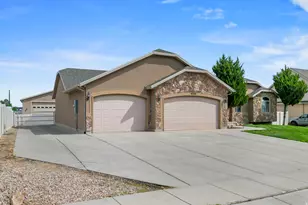 6342 W Rose Run Way S, Herriman, UT 84096 - Photo 4