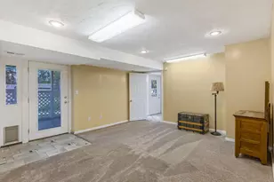 2047 E Village Point Way, Sandy, UT 84093 - Photo 26