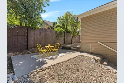 2047 E Village Point Way, Sandy, UT 84093 - Photo 14