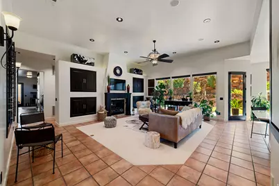 136 N Shadow Point Dr, Saint George, UT 84770 - Photo 8