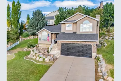 3829 S 400 E, Bountiful, UT 84010 - Photo 2