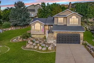 3829 S 400 E, Bountiful, UT 84010 - Photo 1