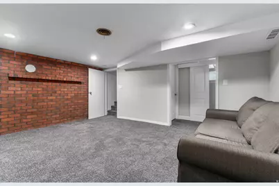6824 S 700 E, Midvale, UT 84047 - Photo 28