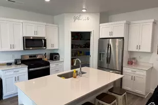 1643 S Star Springs Dr Dr, Washington, UT 84780 - Photo 4