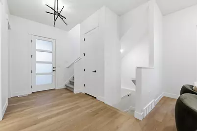 1326 E Sunset Ct #304, Ogden, UT 84403 - Photo 4