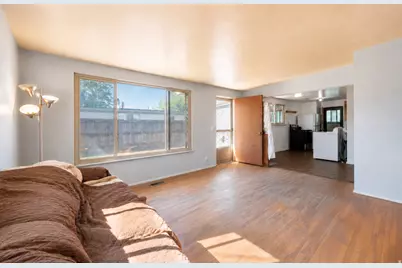 3373 S 2040 W, West Valley, UT 84119 - Photo 10
