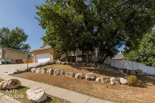 2275 E 3350 N, Layton, UT 84040 - Photo 44