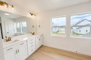 1089 E Blackfeet Dr, Eagle Mountain, UT 84005 - Photo 10