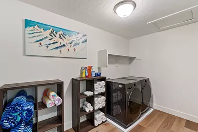 6025 N Angels Landing Dr, Mountain Green, UT 84050 - Photo 24