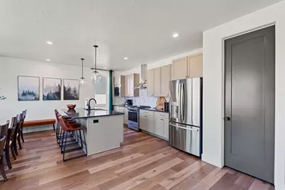 6025 N Angels Landing Dr, Mountain Green, UT 84050 - Photo 10