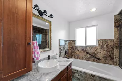 4717 S Spicewood Cir W, Taylorsville, UT 84129 - Photo 12