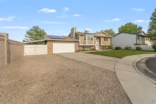 4717 S Spicewood Cir W, Taylorsville, UT 84129 - Photo 2