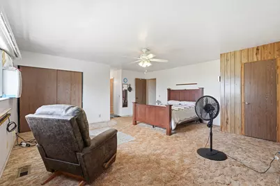 748 E Antelope Dr N, Layton, UT 84041 - Photo 14