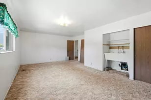 748 E Antelope Dr N, Layton, UT 84041 - Photo 22
