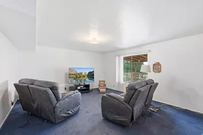 748 E Antelope Dr N, Layton, UT 84041 - Photo 10