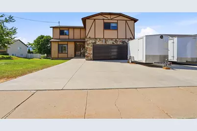 748 E Antelope Dr N, Layton, UT 84041 - Photo 2