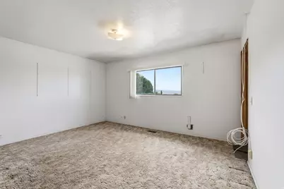 748 E Antelope Dr N, Layton, UT 84041 - Photo 18