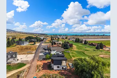 2610 Foxridge Rd, Garden City, UT 84028 - Photo 10