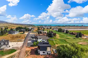 2610 Foxridge Rd, Garden City, UT 84028 - Photo 10