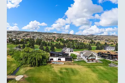 2610 Foxridge Rd, Garden City, UT 84028 - Photo 8