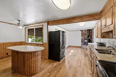 192 E 7845 S, Sandy, UT 84070 - Photo 6