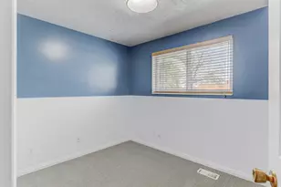 325 S 900 E, Kaysville, UT 84037 - Photo 12