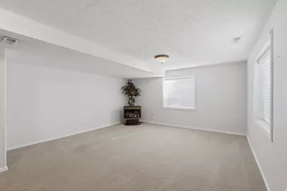 5371 W Fieldbury Cir S, West Valley, UT 84120 - Photo 28