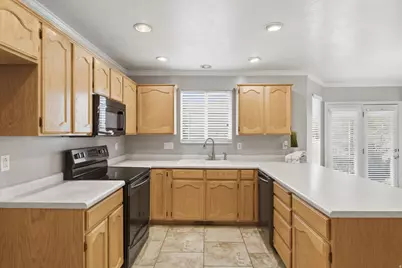 5371 W Fieldbury Cir S, West Valley, UT 84120 - Photo 14