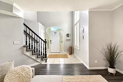 9092 S Enchanted Oak Ln, Sandy, UT 84094 - Photo 2