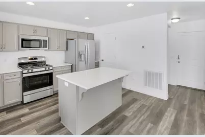 2064 W 3360 S, Syracuse, UT 84075 - Photo 8