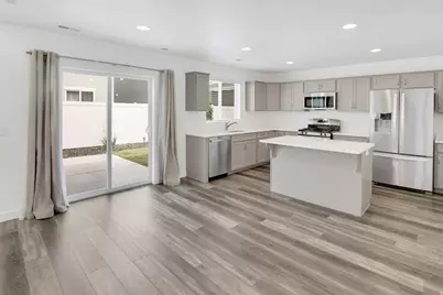 2064 W 3360 S, Syracuse, UT 84075 - Photo 4