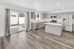 2064 W 3360 S, Syracuse, UT 84075 - Photo 4