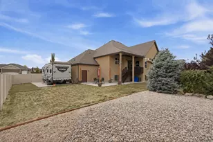 2662 W 2325 N, Farr West, UT 84404 - Photo 6