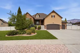 2662 W 2325 N, Farr West, UT 84404 - Photo 2