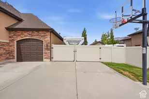 2662 W 2325 N, Farr West, UT 84404 - Photo 52
