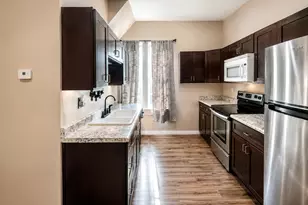 579 E Cross St, Ogden, UT 84404 - Photo 4