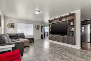 15046 S Gallant Dr, Bluffdale, UT 84065 - Photo 4