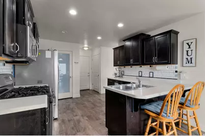 15046 S Gallant Dr, Bluffdale, UT 84065 - Photo 8