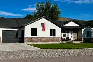 171 N 460 St E, Elsinore, UT 84724 - Photo 2
