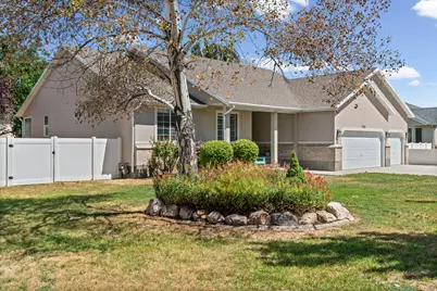 3762 W Elk Valley Ln S, South Jordan, UT 84095 - Photo 2